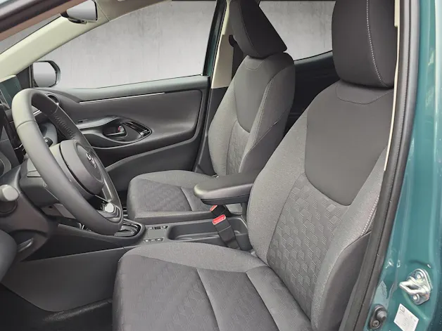 Toyota Yaris 1.5 VVT-i HSD Trend