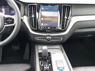 VOLVO XC60 2.0 B5 MH Plus Dark AWD