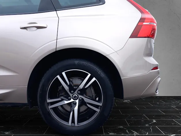 Volvo XC60 2.0 B5 MH Plus Dark AWD