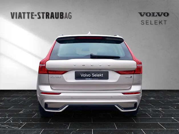Volvo XC60 2.0 B5 MH Plus Dark AWD