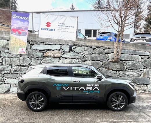 Vehicle image 4 Vehicle image 4