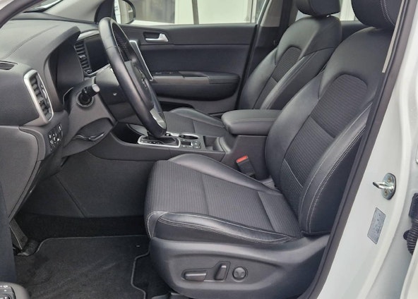 Vehicle image 3 Vehicle image 3