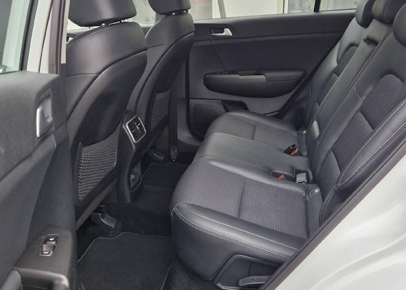 Vehicle image 9 Vehicle image 9