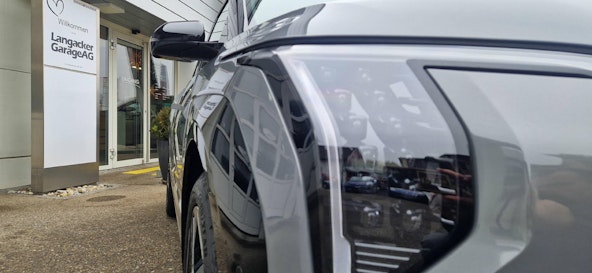 Vehicle image 15 Vehicle image 15