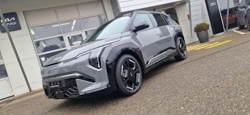 Vehicle image KIA EV3 0 Vehicle image KIA EV3 0