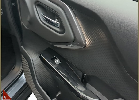 Vehicle image 16 Vehicle image 16