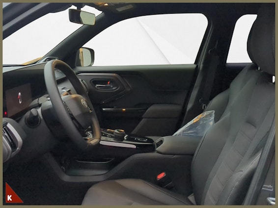 Vehicle image 8 Vehicle image 8