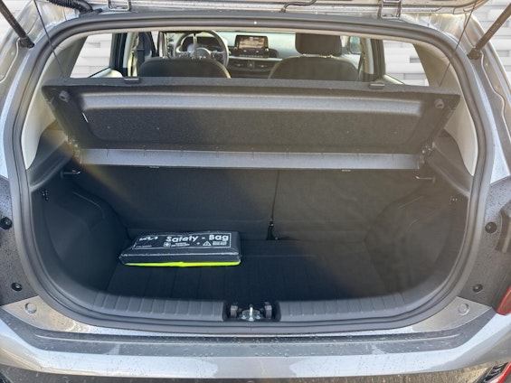 Vehicle image 5 Vehicle image 5