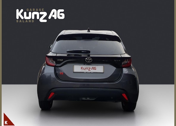 Vehicle image 4 Vehicle image 4