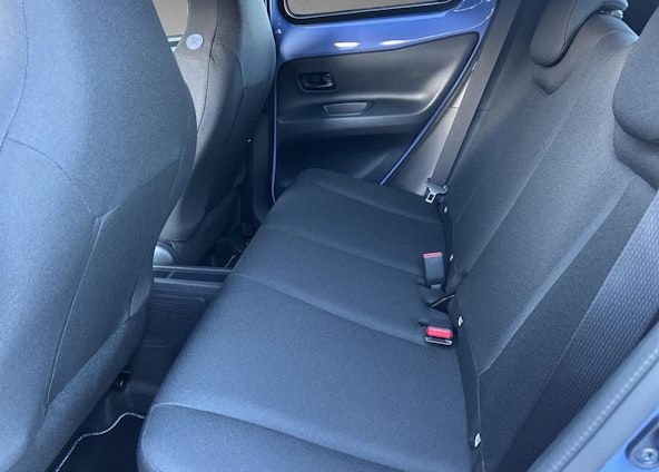 Vehicle image 17 Vehicle image 17