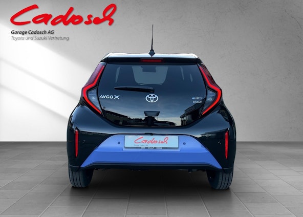 Vehicle image 4 Vehicle image 4