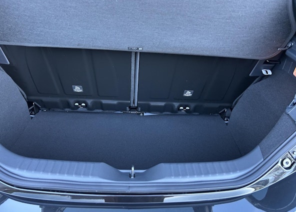 Vehicle image 16 Vehicle image 16