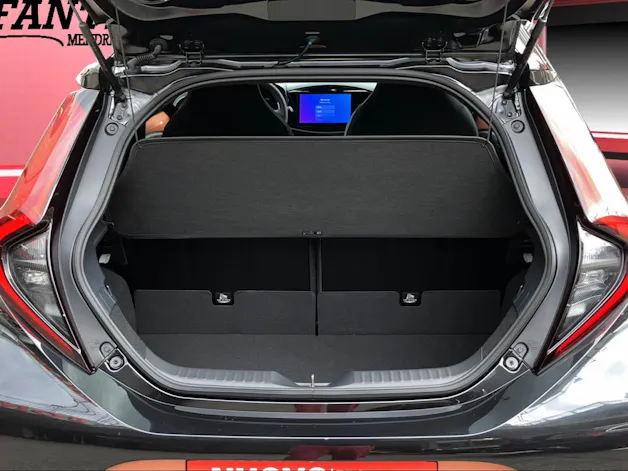 Toyota Aygo X 1.5 VVT-i HSD Style