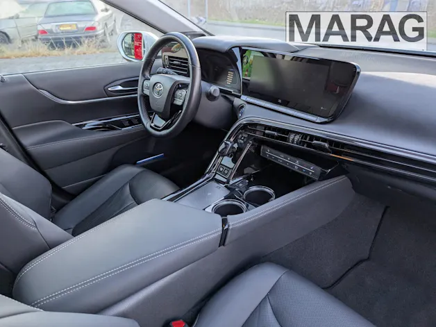 Toyota Mirai Fuel Cell Platinum