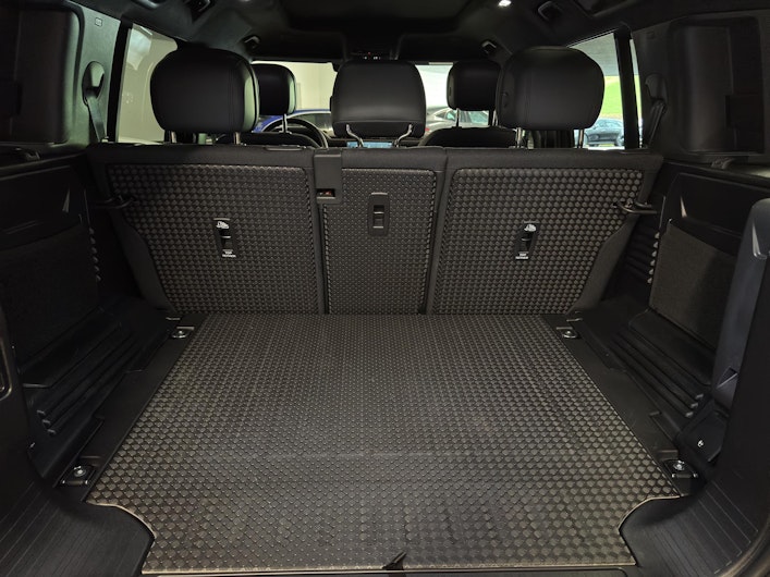 Vehicle image LAND ROVER DEFENDER