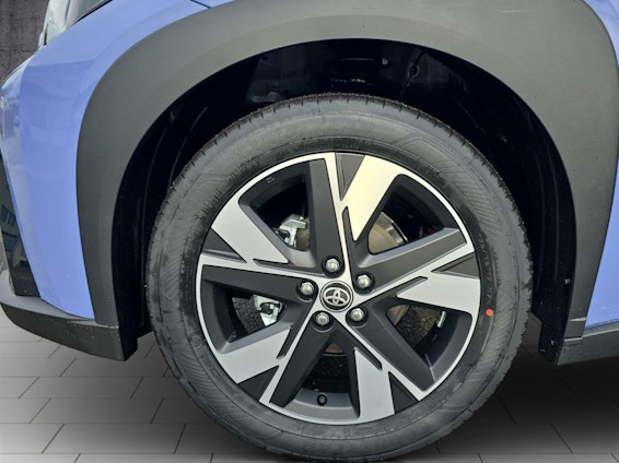 Vehicle image 14 Vehicle image 14