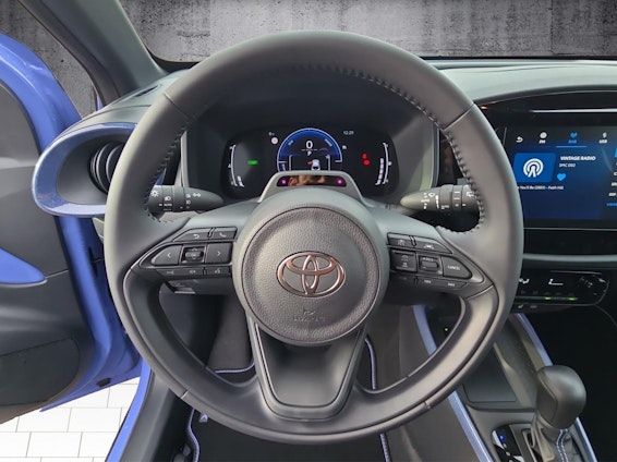 Vehicle image 5 Vehicle image 5