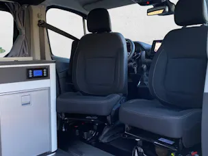 Renault Trafic Spacenomad iconic Blue dCi 170 EDC