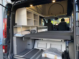Renault Trafic Spacenomad iconic Blue dCi 170 EDC