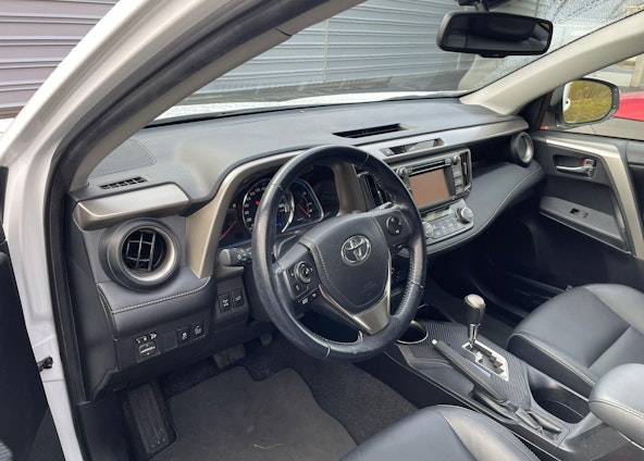 Vehicle image 15 Vehicle image 15