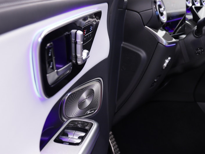 Vehicle image MERCEDES-BENZ GLC 220