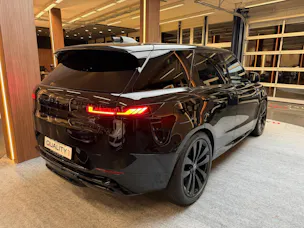 Land Rover Range Rover Sport 3.0 TD6 350 First Edition