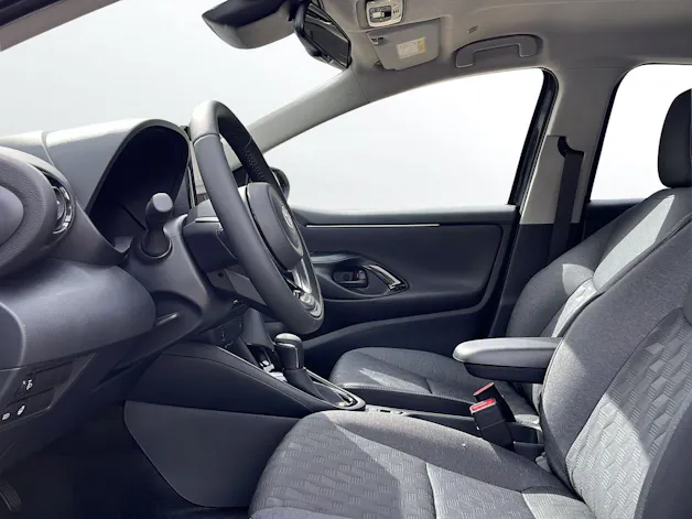Toyota Yaris 1.5 VVT-i HSD Trend