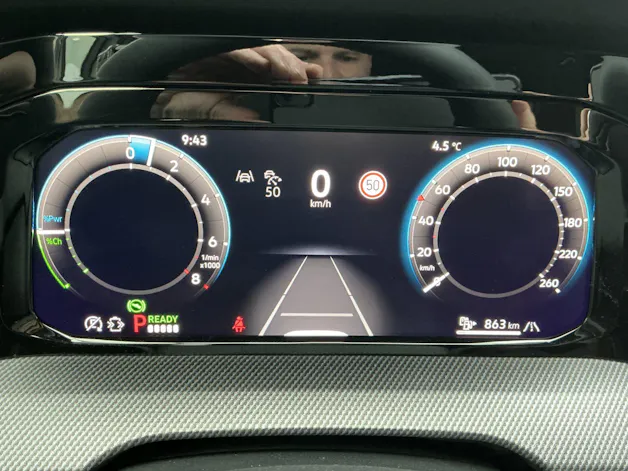 VW Golf GTE 1.5 TSI eHYBRID 272PS GTE *** CRYSTAL ICE BLUE & 140KM ELEKTRISCHE REICHWEITE ***