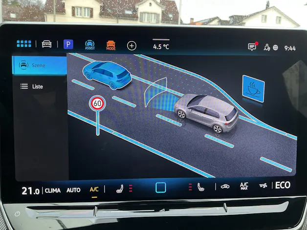 VW Golf GTE 1.5 TSI eHYBRID 272PS GTE *** CRYSTAL ICE BLUE & 140KM ELEKTRISCHE REICHWEITE ***