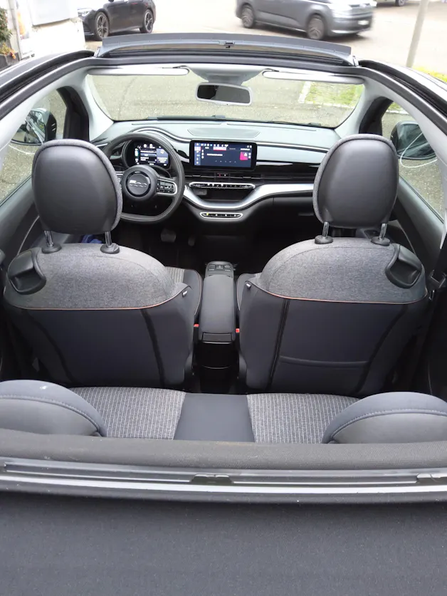 Fiat 500 Cabrio electric 87 kW Icon