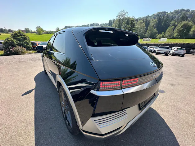 HYUNDAI Ioniq 5 72kWh First Edition 4WD