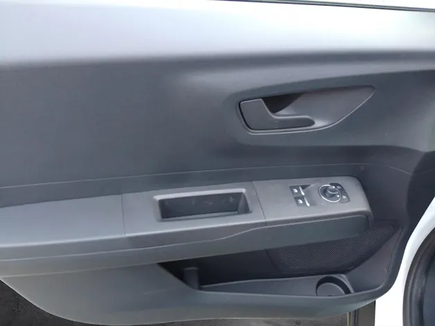 Ford E-Transit Courier Van Trend