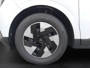 Ford E-Transit Courier Van Trend