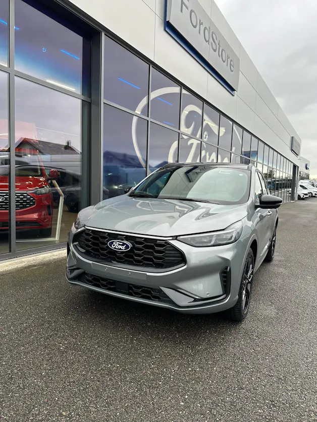 Ford Kuga 2.5 Hybrid ST-Line X 4x4 FHEV