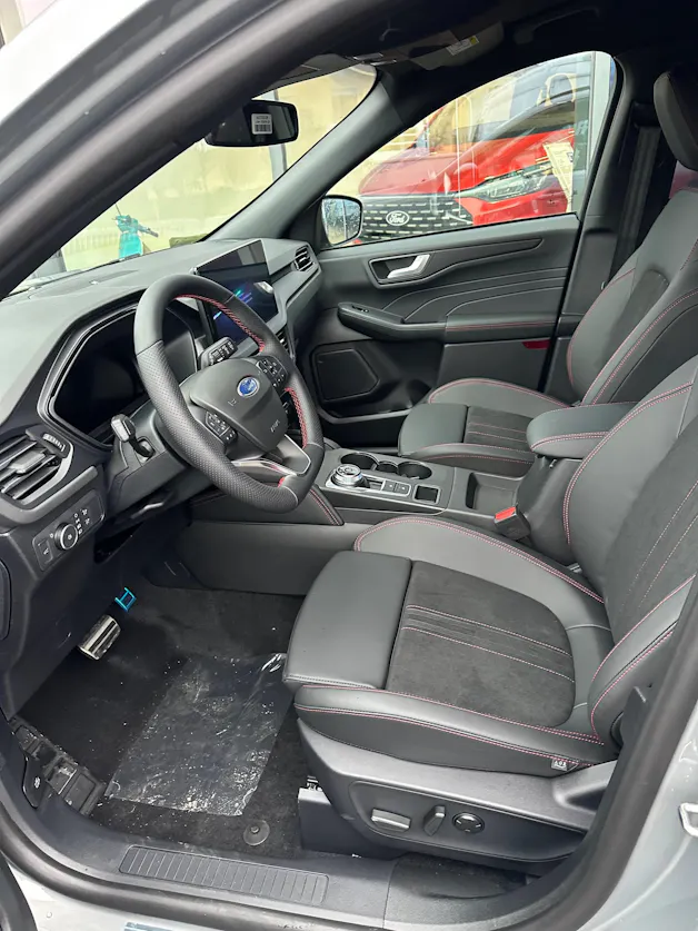 Ford Kuga 2.5 Hybrid ST-Line X 4x4 FHEV