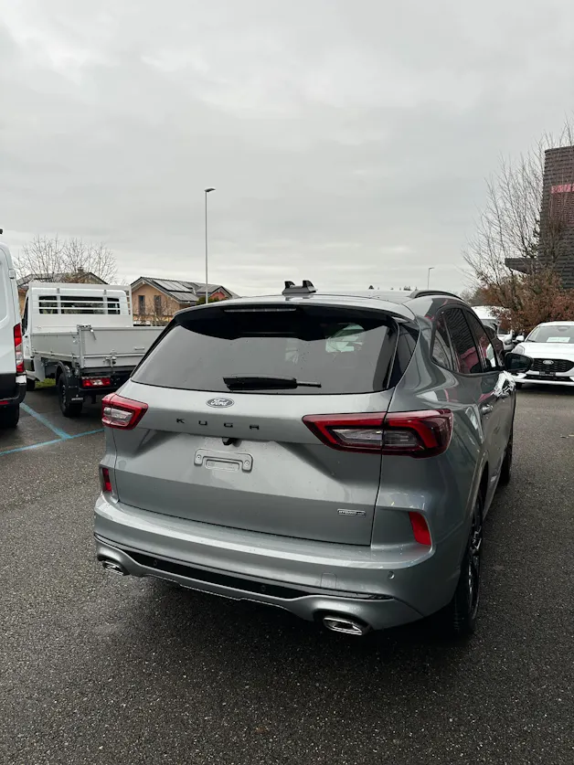 Ford Kuga 2.5 Hybrid ST-Line X 4x4 FHEV