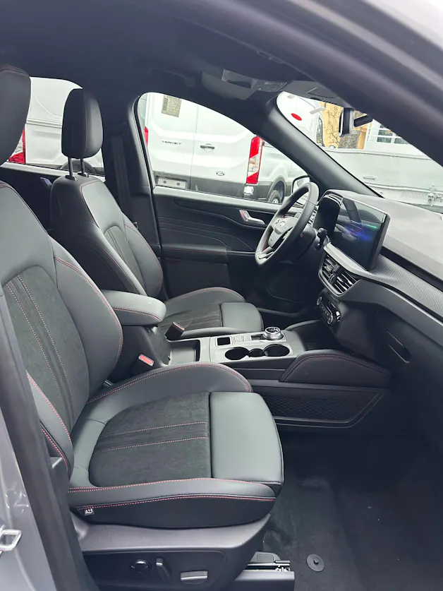 Ford Kuga 2.5 Hybrid ST-Line X 4x4 FHEV