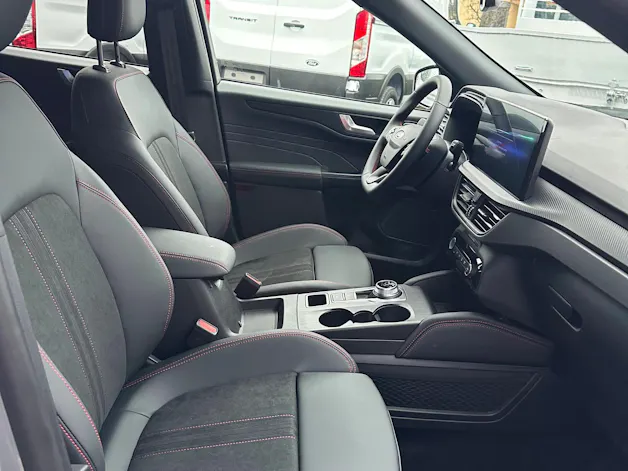 Ford Kuga 2.5 Hybrid ST-Line X 4x4 FHEV