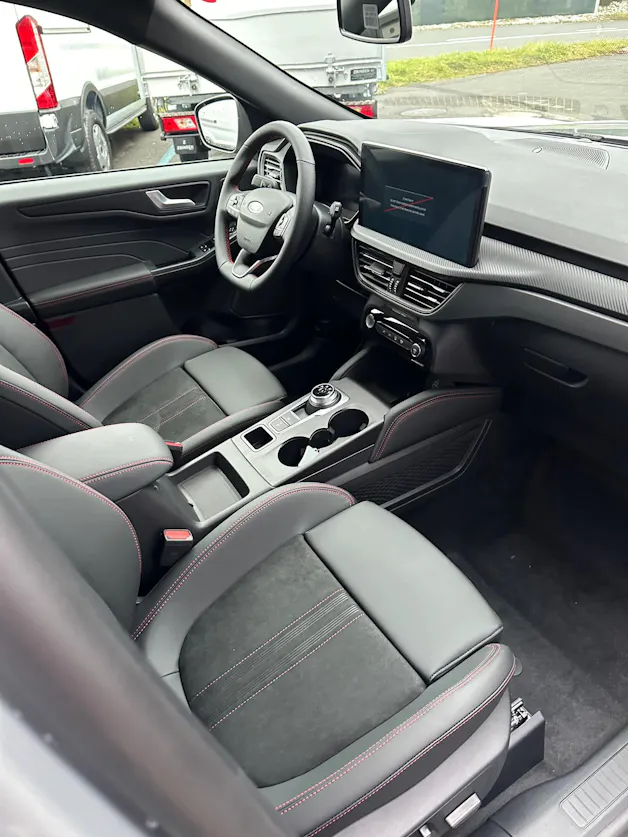 Ford Kuga 2.5 Hybrid ST-Line X 4x4 FHEV