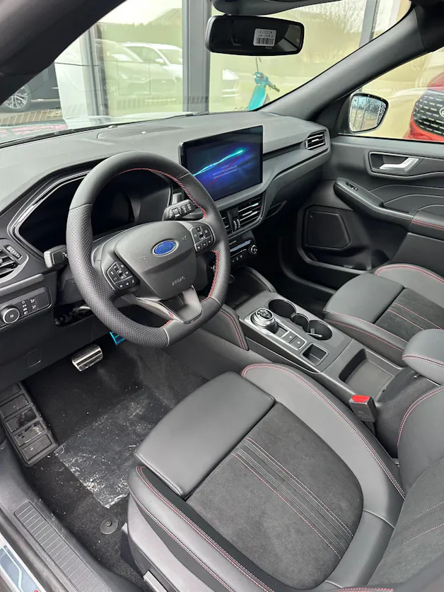 Ford Kuga 2.5 Hybrid ST-Line X 4x4 FHEV