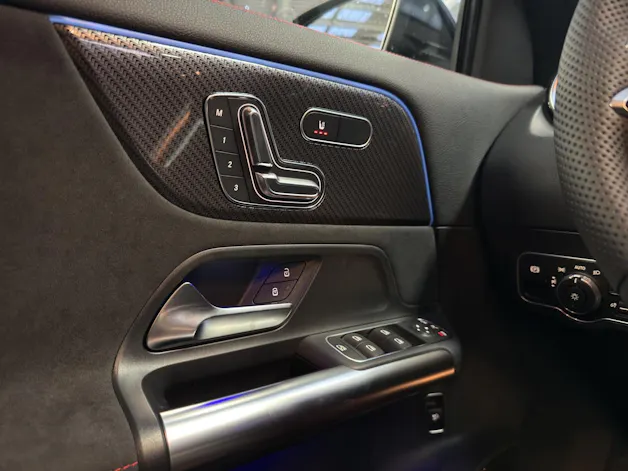 Mercedes-Benz GLA 250 4Matic 8G-DCT Swiss Star