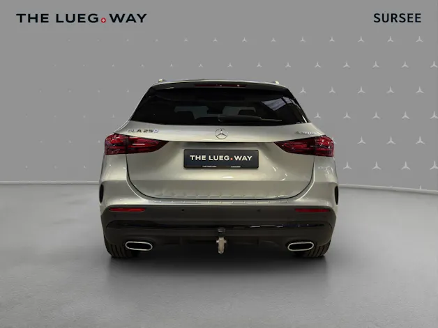 Mercedes-Benz GLA 250 4Matic 8G-DCT Swiss Star