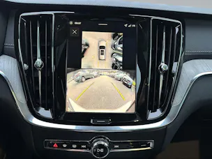 Volvo V60 B4 Benzin Mild Hybrid Ultra Dark DCT
