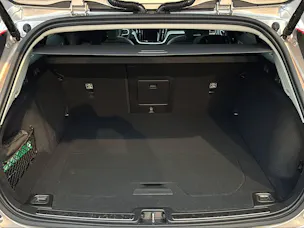 Volvo V60 B4 Benzin Mild Hybrid Ultra Dark DCT