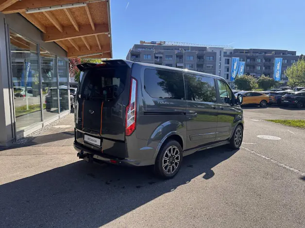 Ford Tourneo Custom Bus 320 L1 2.0 TDCi 170 Sport
