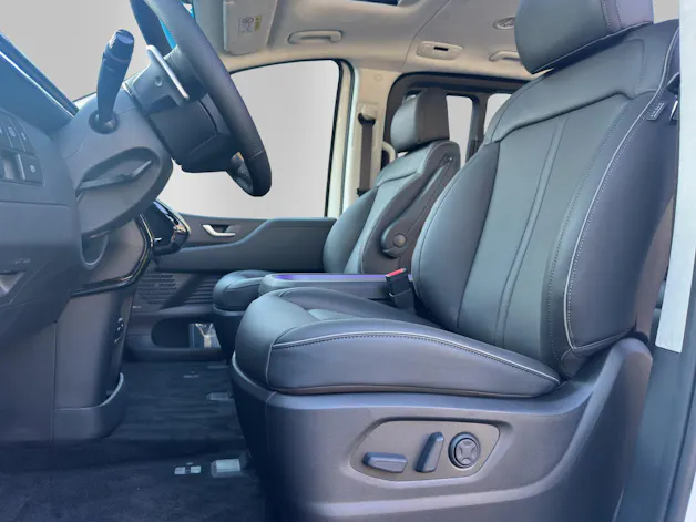 Hyundai Staria Pr. 1.6 HEV Amplia