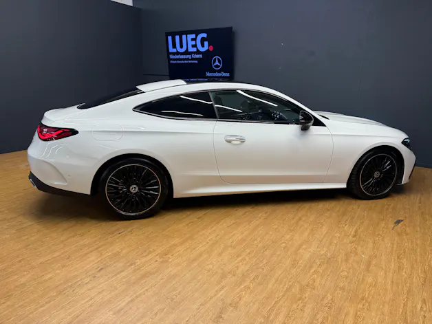 Mercedes-Benz CLE 300 4M - Coupé - AMG / DISTRONIC / 360 Grad Kamera