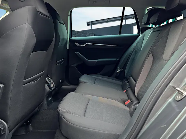 Škoda Octavia Combi 1.5 TSI mHEV DSG Selection