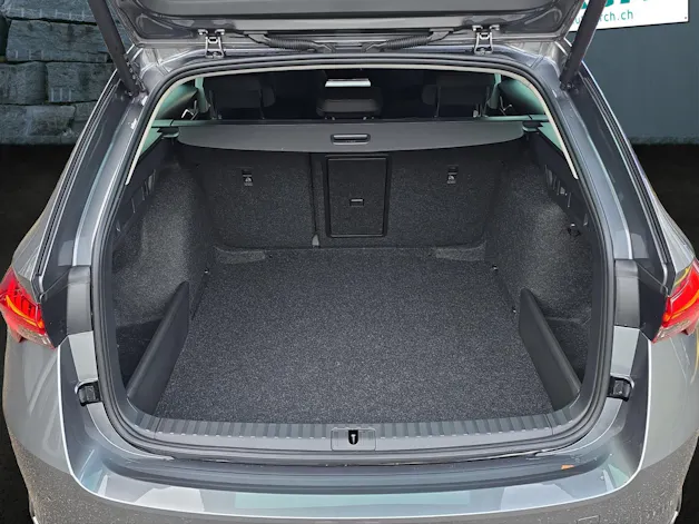 Škoda Octavia Combi 1.5 TSI mHEV DSG Selection