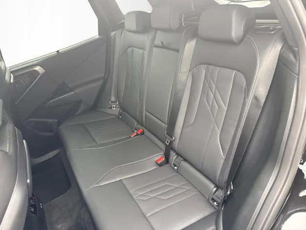 BMW X3 M50i